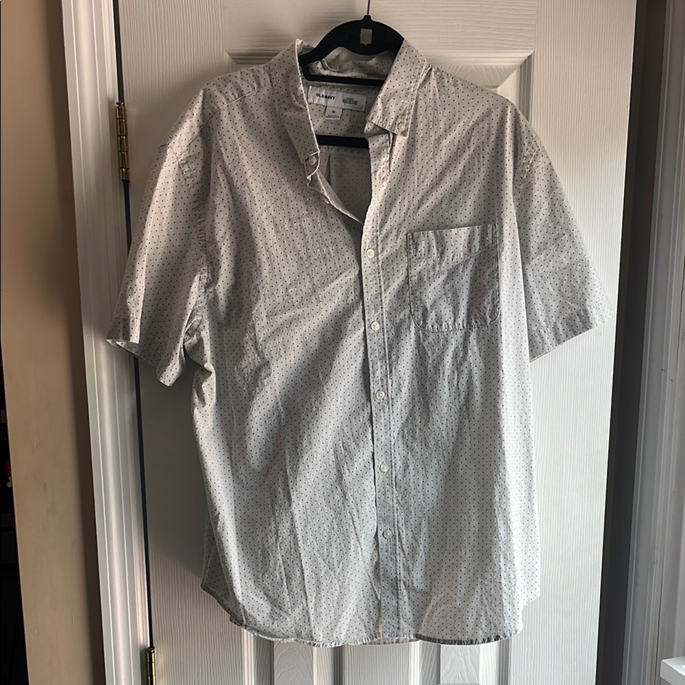 Old Navy White Casual Button Down Shirt